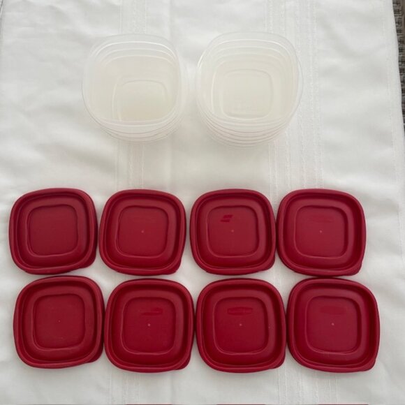 Lot of 8 RUBBERMAID Square STORAGE CONTAINERS 7J56 and 7J57 with red lids - Picture 1 of 8